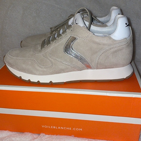 NWT VOILE BLANCHE JULIA Suede Sneakers in Beige - Picture 14 of 16